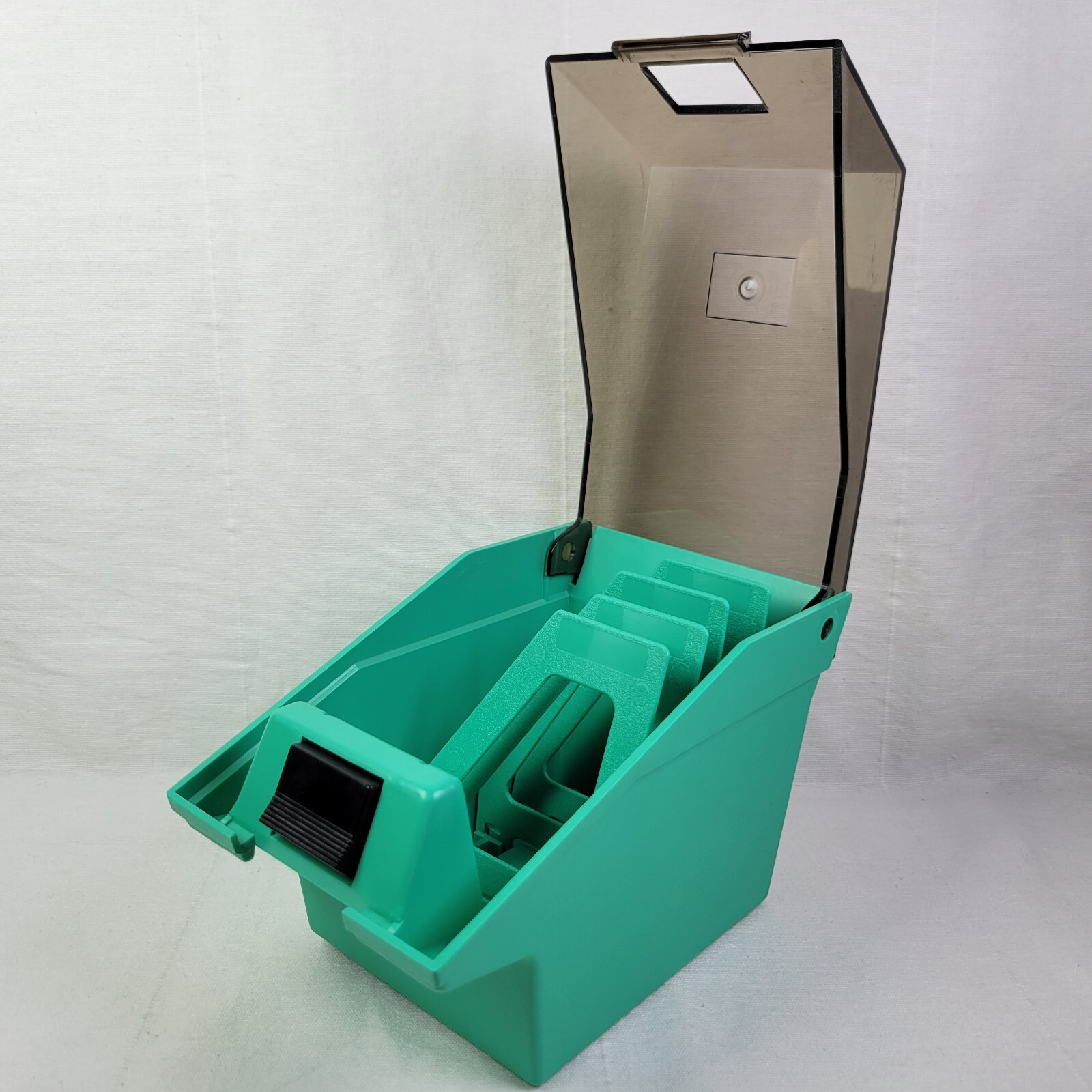 Floppy Disk Data Storage Protects 30 3.5” Diskettes Green Excellent-image