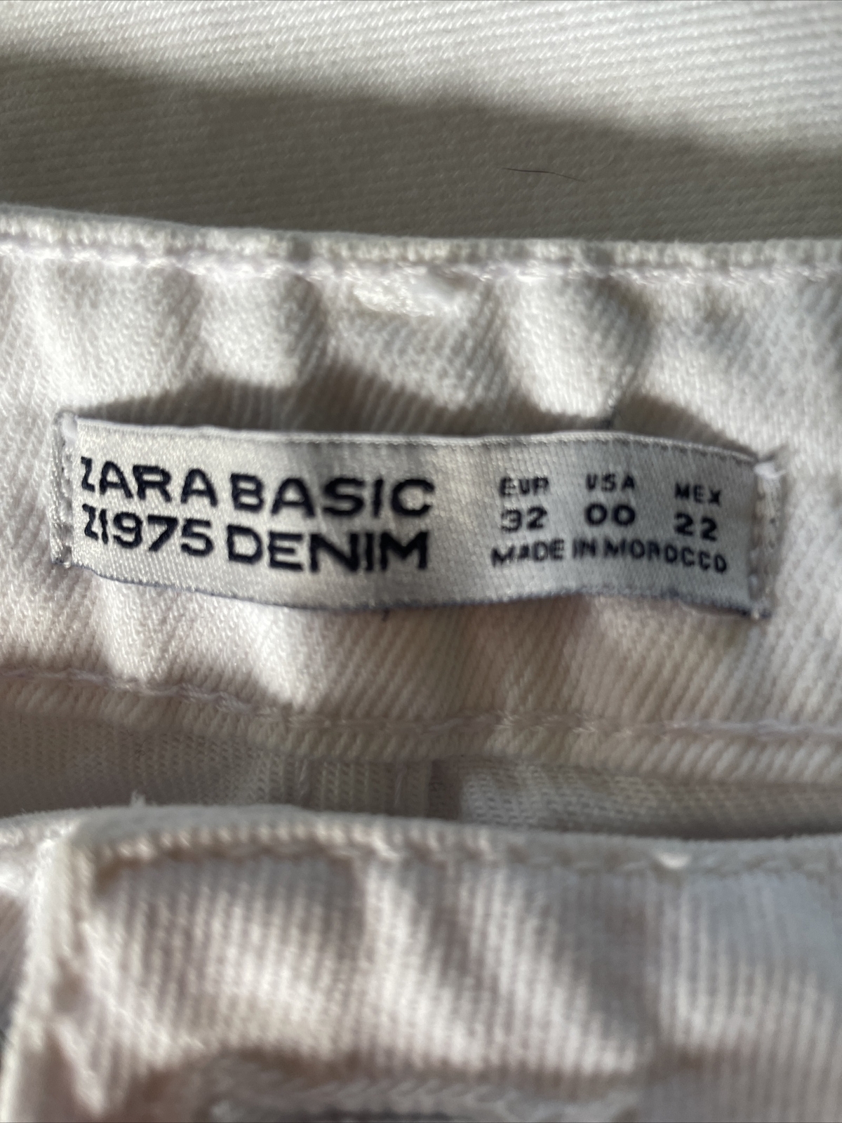 Zara Basic 1975 Women's White Ruffle Hem Cropped … - image 5