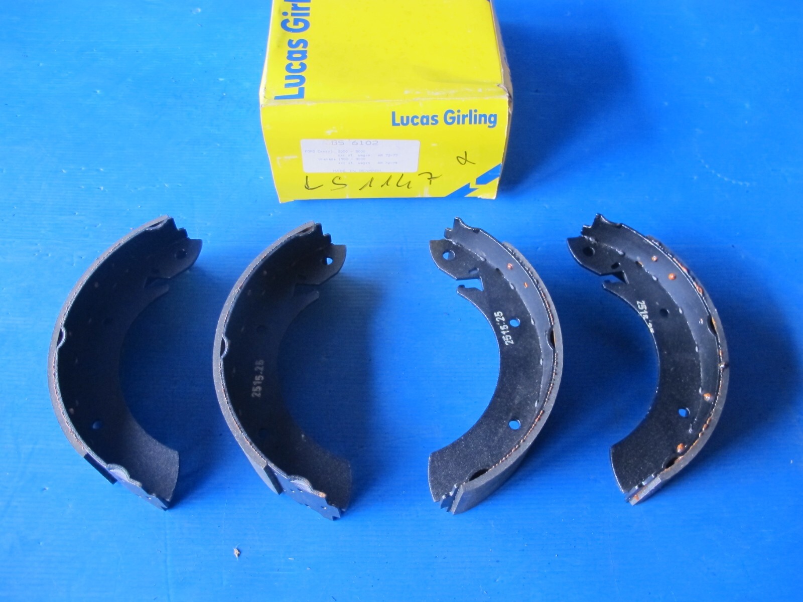 Mâchoires de freins arrière Lucas pour Ford Consul 2000 et Granada en acier