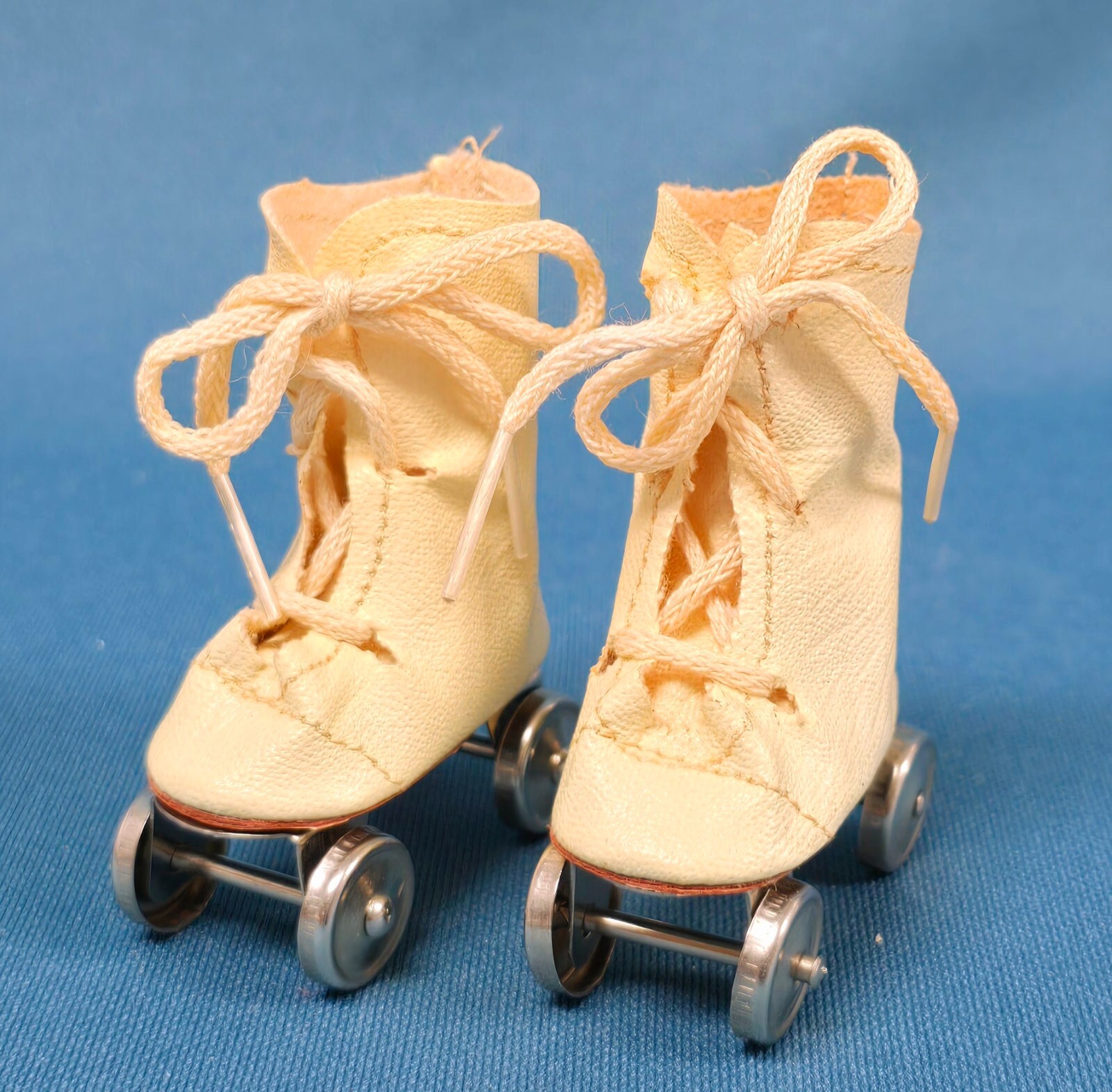 Vintage Oilcloth Doll's Roller Skates 1 7/8” x 1”