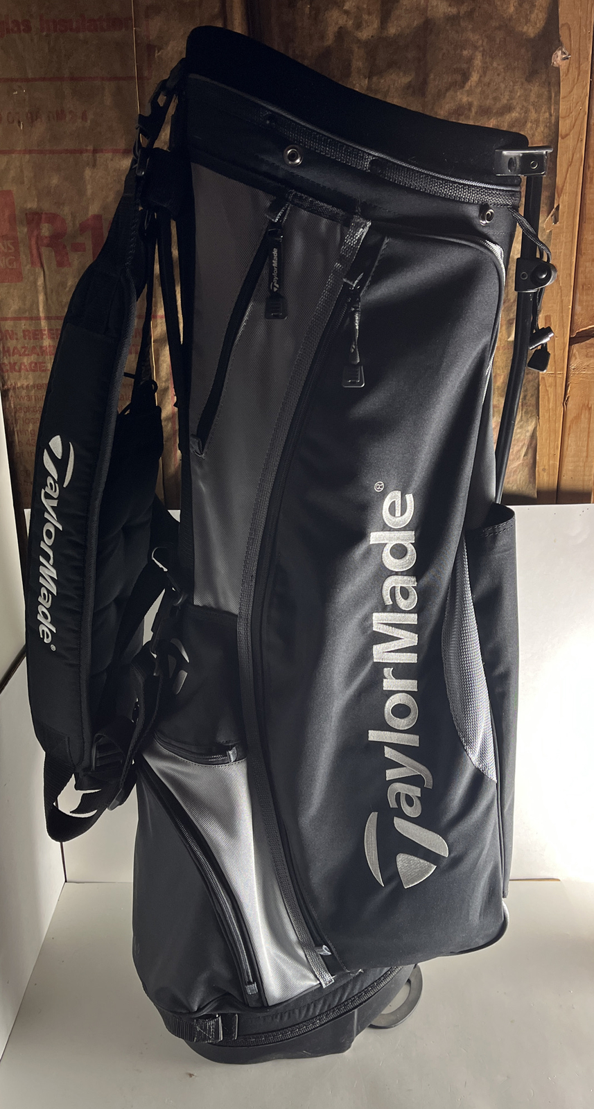 TaylorMade Supreme 5Divider Kickstand Golf Bag (BlackWhiteGray) New