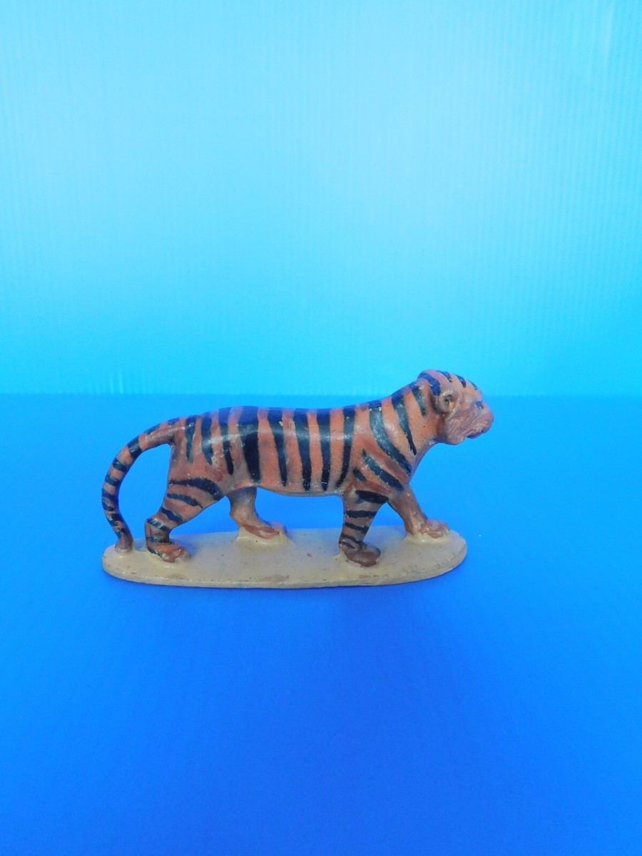 QUIRALU ZOO Ou Cirque Lionne Et Tigre - Cp EUR 18,00