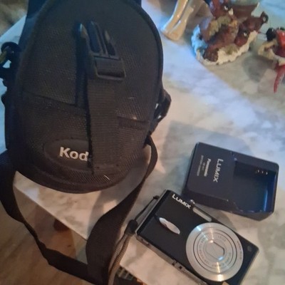 Panasonic DMC-FX8 Digital Camera w/ charger | eBay