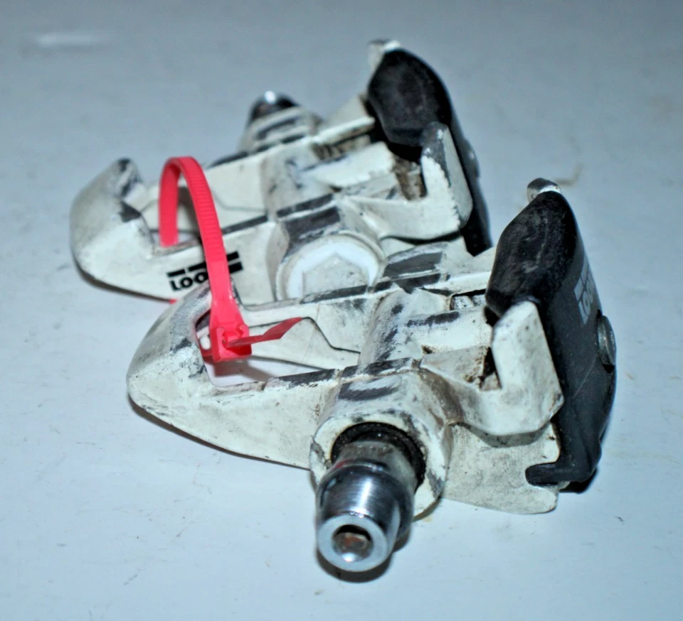 Pedales Look sin clip blancos Bikepacking carreras carretera turismo grava café cercanías ~ Foto 2 de 4