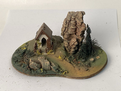 Noch HO Diorama With Chapel 6'' x 4-1/4'' x 2-7/8'' Base Separating Missing Spire