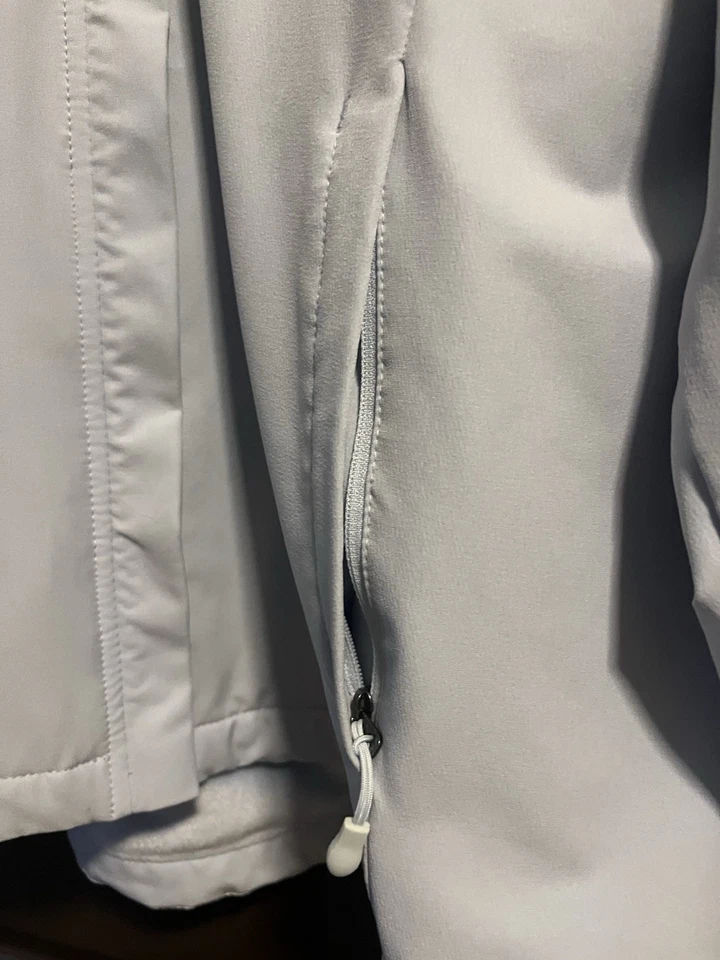 Chaqueta Kirkland Signature Active para mujer talla grande azul claro ligera Foto 3 de 3