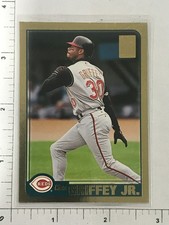 Serial #d /2001 Topps Gold Foil Ken Griffey Jr #593 Cincinnati Reds
