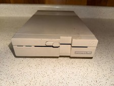 Commodore 1571 Floppy Disk Drive Tested to Po...