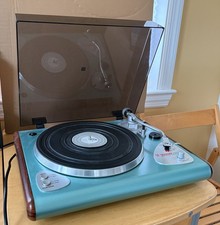 VESTAX BDT-2500 Belt Drive Turntable Built In Phono Preamp Stanton D5127 Stylus