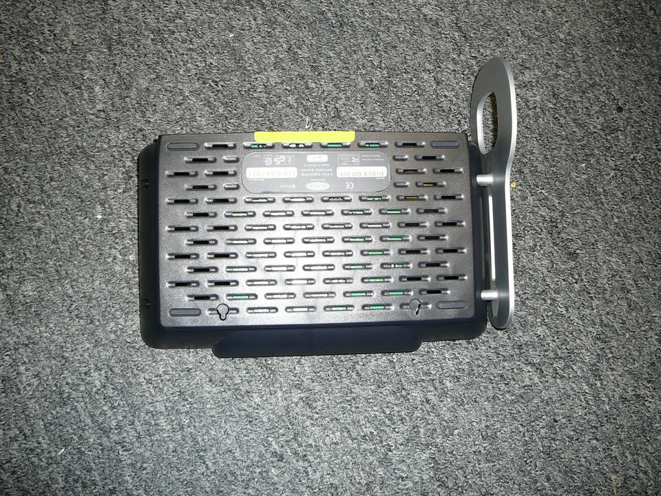 Belkin (F5D5231-4) 4-Port 10/100 Cable/DSL Gateway Router w/ Power Supply Bundle - Image 2 of 4