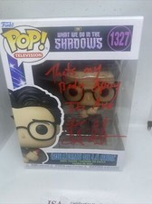 FIGURA POP HARVEY GUILLÉN FIRMADA LO QUE HACEMOS EN LAS SOMBRAS GUILLERMO FUNKO JSA