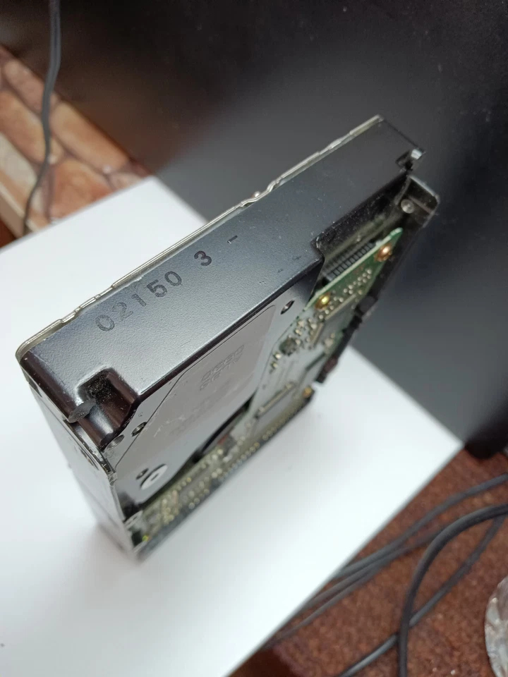 Quantum LB30A011 Hard Drive - Image 3 of 4