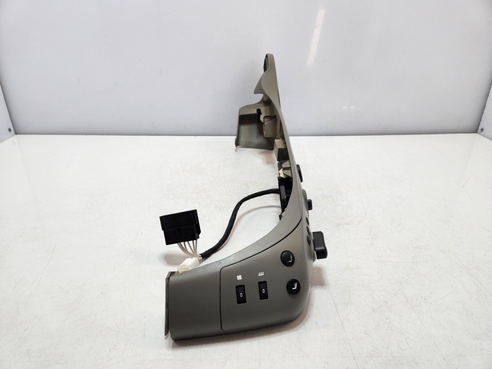 ✅ 03-13 OEM Maserati Quattroporte M139 Front Left Seat Control Memory Switch *