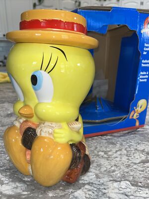 Vintage 1997 Gibson Warner Brothers Looney Tunes Tweety Bird