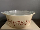 Vintage Pyrex 475-B Trailing Flowers 2.5L Casserole Dish w/ Lid. Great Condition