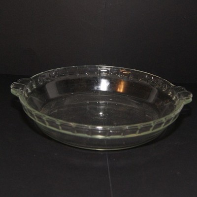 Pyrex Tortenplatte aus Glas mit gewelltem Rand & Griffen 21 cm