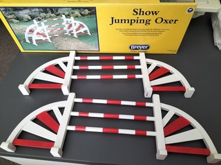 BREYER SHOW JUMPING OXER JUMP