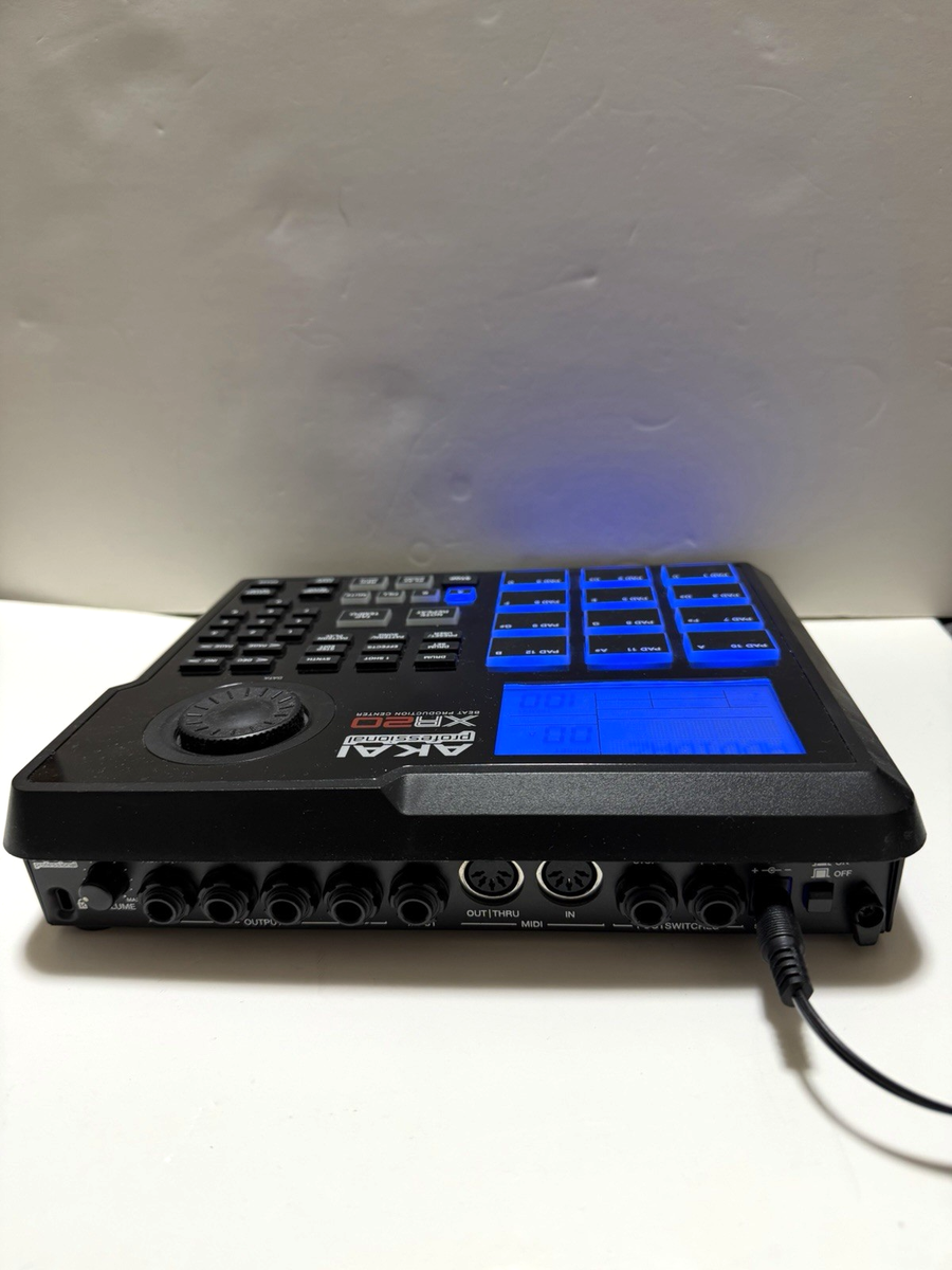 AKAI XR20 Beat Production Station Drum Machine Sampler Tested