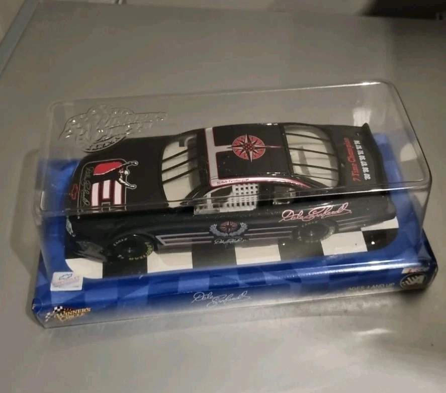 2002 New Winners Circle Dale Earnhardt NASCAR 1:24 Scale Die Cast Car #30231 - Image 4 of 4