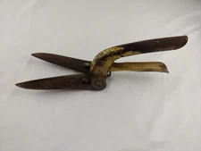 Vintage Wiss & Sons Grass Hedge Garden Pruning Shears Clippers Scissors Snips