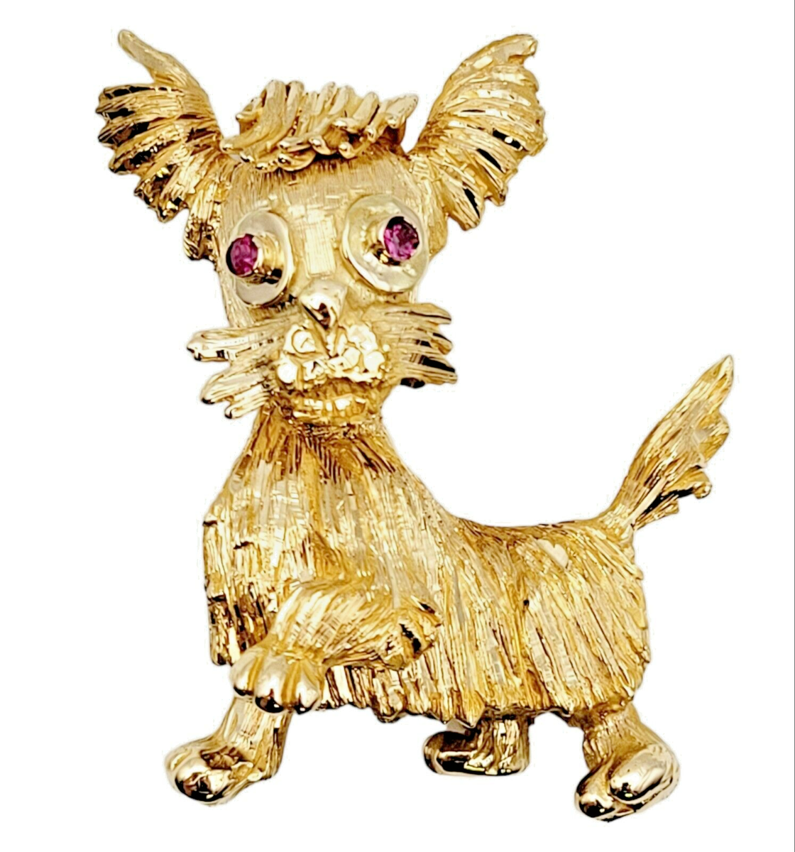 Brooch Gold Standing Dog with Ruby Eyes in Yellow Gold 1.75