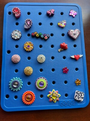 Jibbitz Officiel Rare HTF (Armée) - Charme Pour Crocs - Multicolore - Neuf Sans Étiquette