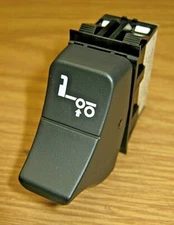 ~ NEW GENUINE PACCAR OEM PUSHER # 1 DASH CONTROL SWITCH      p/n - P27-1173-062