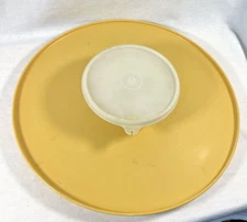 VINTAGE 3-PC TUPPERWARE NO. 492-5 YELLOW CHIP N DIP SERVING TRAY AND BOWL W/ LID