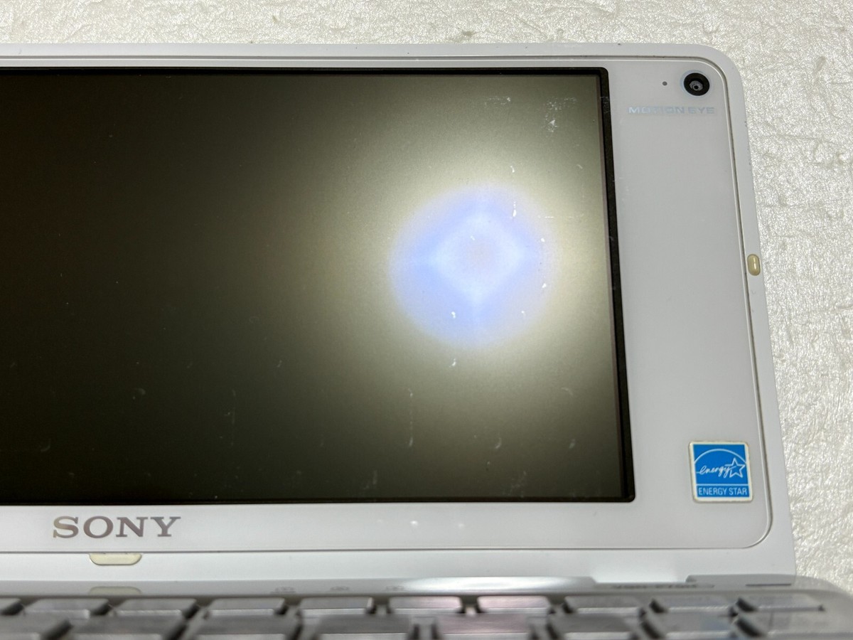 Sony Vaio Type P VGN-P70H White Atom Z520 RAM 2GB Windwos Vista