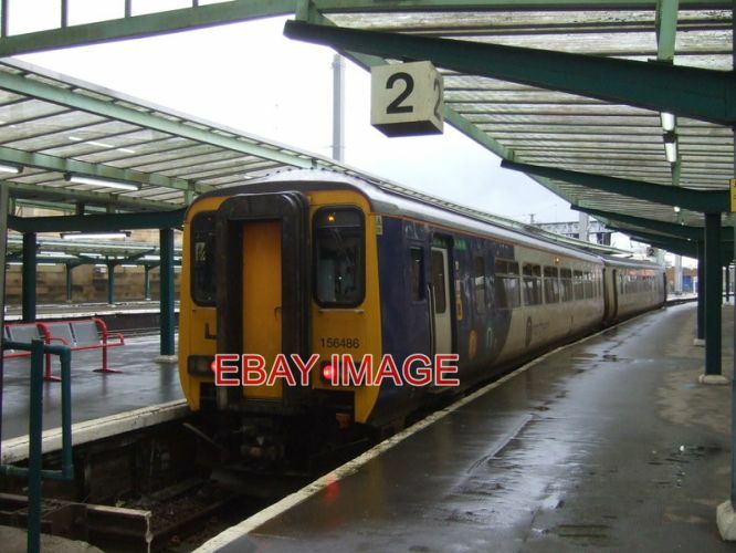 PHOTO  NORTHERN CLASS 156 NO. 156486 AT CARLISLE RAILWAY STATION  .