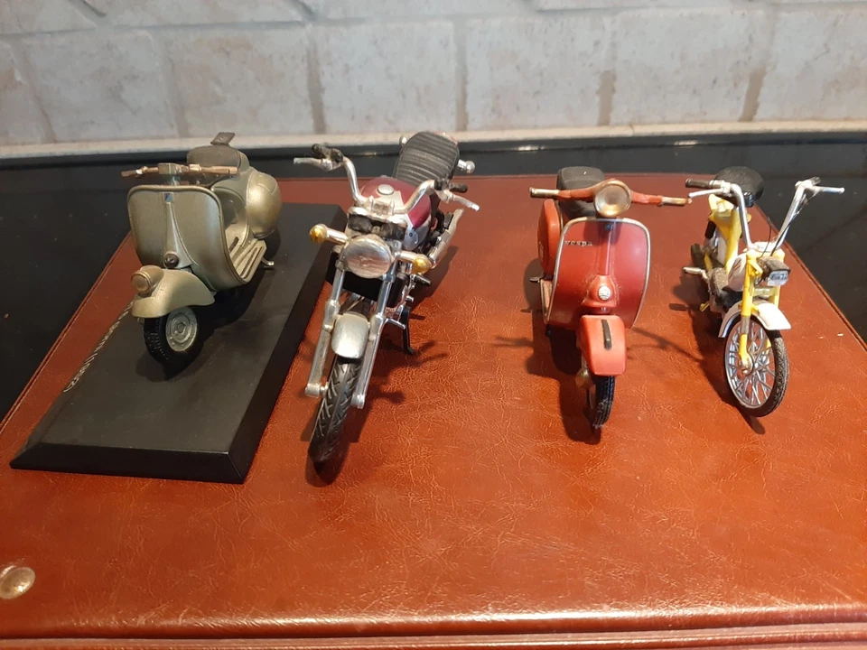 1/18 Lotto Vespa/Motocicletta/Scooter ORIGINALI - Immagine 2 di 4