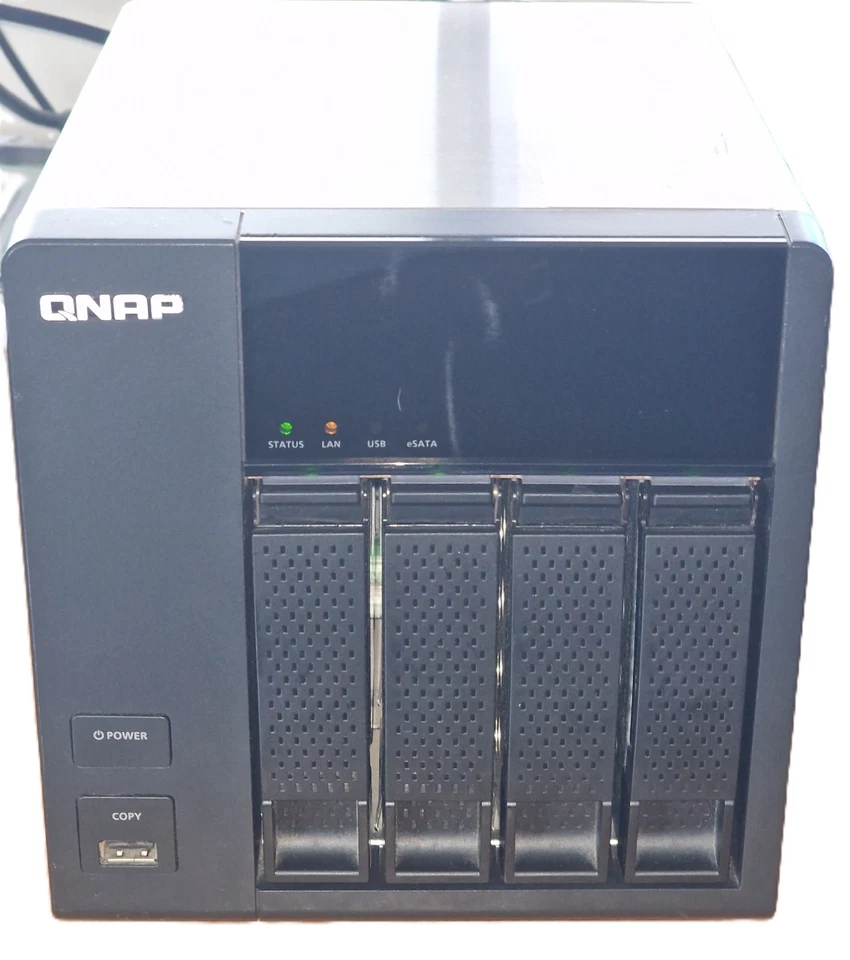 QNAP TS-412 Network Attached Storage Marvell 6281 256MB 4 x 0.5Tb SATA HDD's - Image 2 of 4