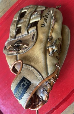 vintage Reach M3000  Super M Monster  (or Monster M3000) baseball/softball glove