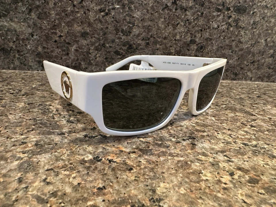 Gafas de sol para mujer VERSACE VE4385 532771 blancas gris oscuro 56 mm NUEVAS con etiqueta Foto 3 de 4