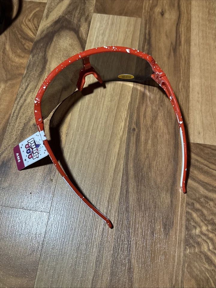 Pugs Sunglasses Red And White Speckled Frame - Image 3 of 4