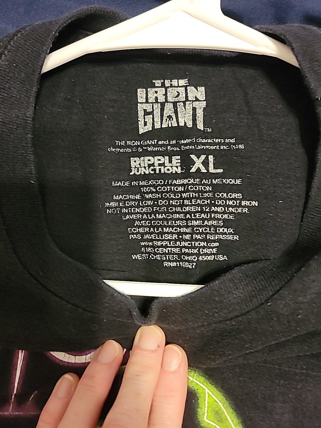 The Iron Giant XL Black Tshirt - Gem