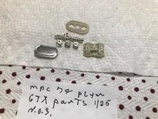 MPC 1/25 VINTAGE 74 PLYMOUTH G.T.X. ENGINE TRI-CARB  SET UP N.O.S. C-1974