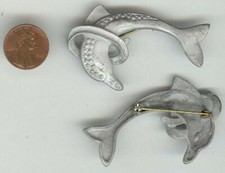 6pcs VINTAGE WHITE CASTED DOLPHIN BAR PIN BROOCHES T17
