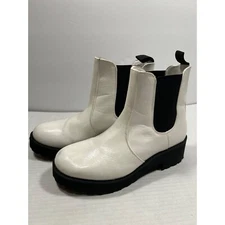 Dirty Laundry Maps Chelsea Boot White Faux Leather Size 7.5 Ankle