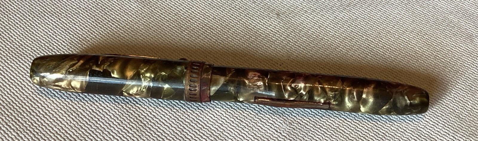 Vintage EVERLAST  Marbled Fountain Pen, 14K Gold Plate