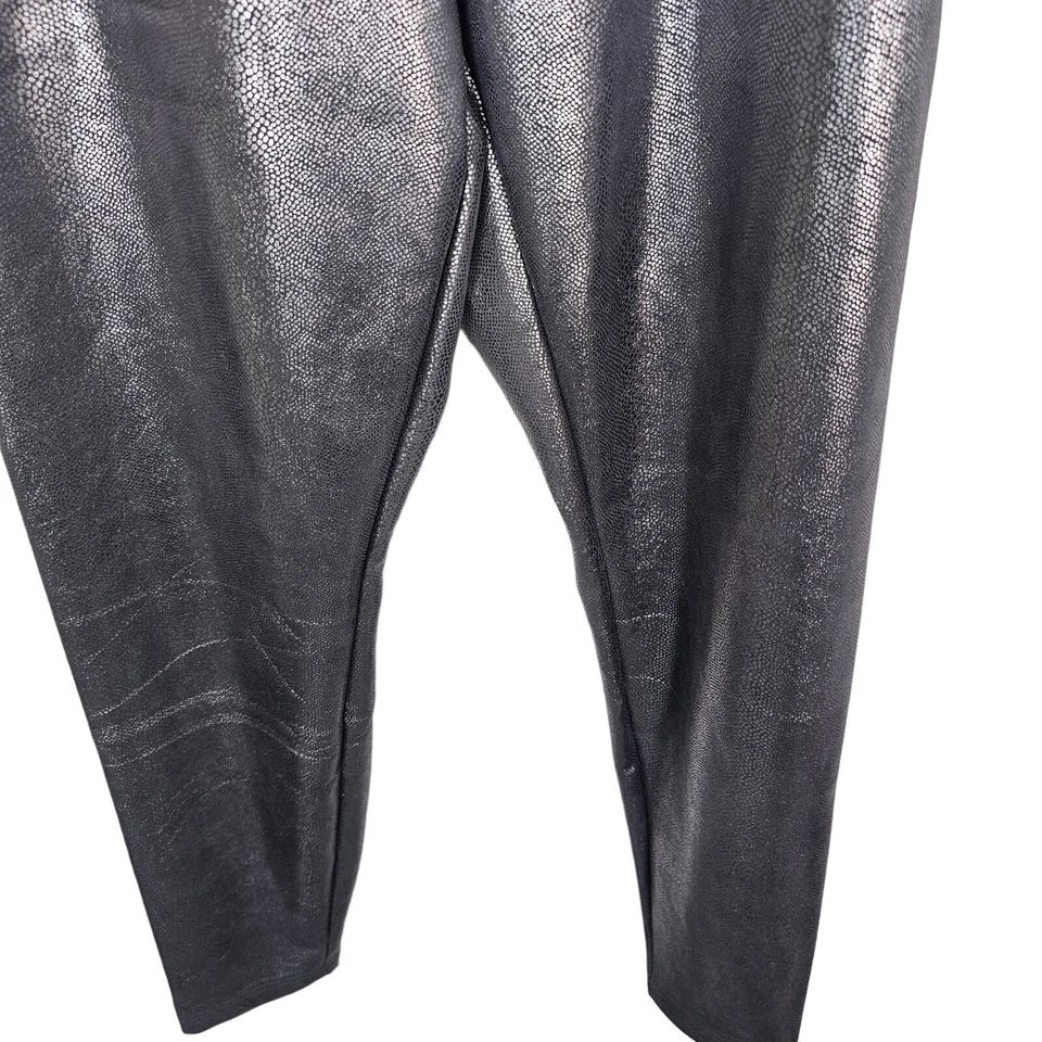 Leggings White House Black Market Runway tornozelo folha de cobra prata 14 NOVAS - Imagem 3 de 4