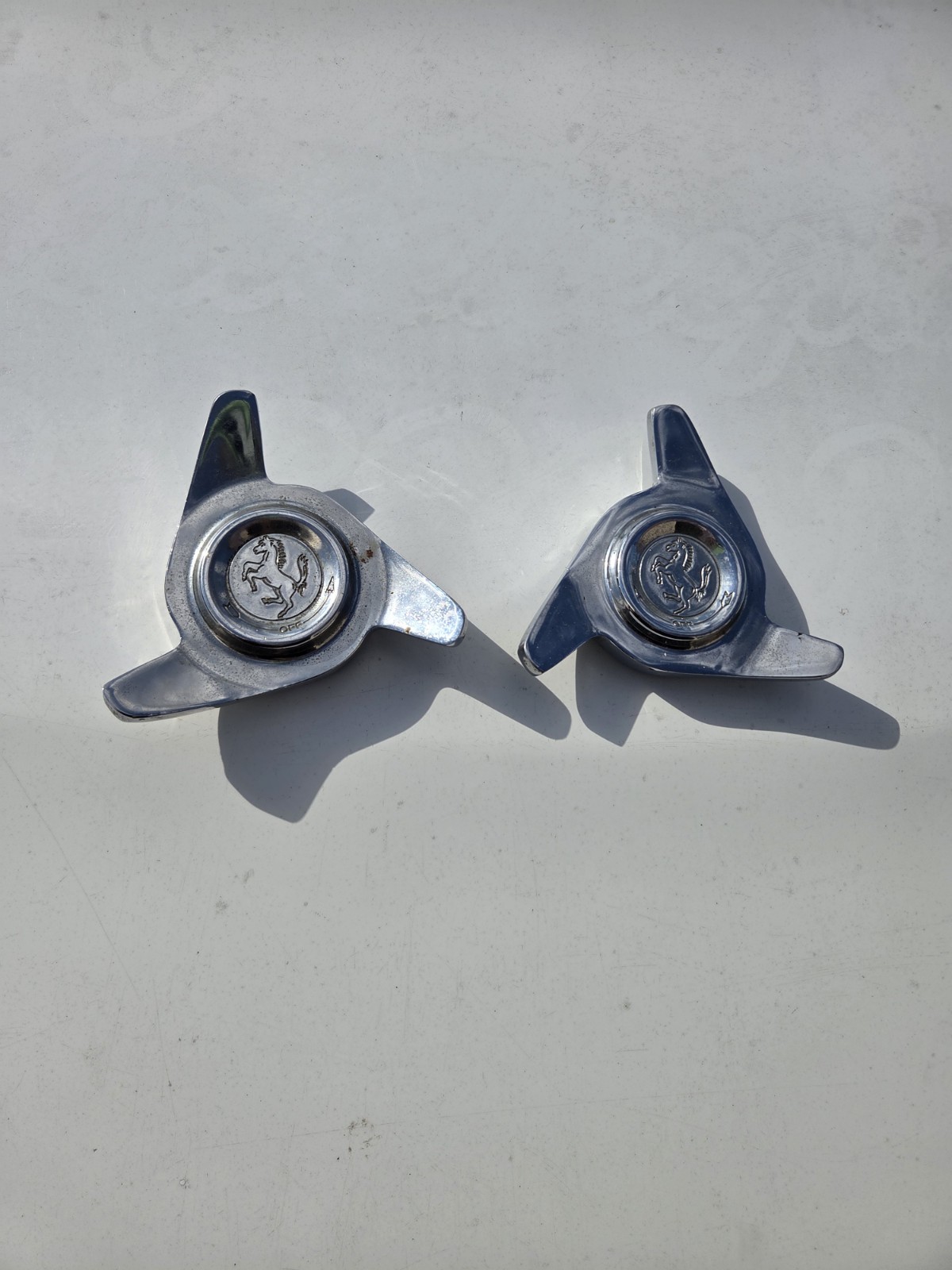 Ferrari Wheel Nuts 275 330 And 365 Model Pair Left And Right