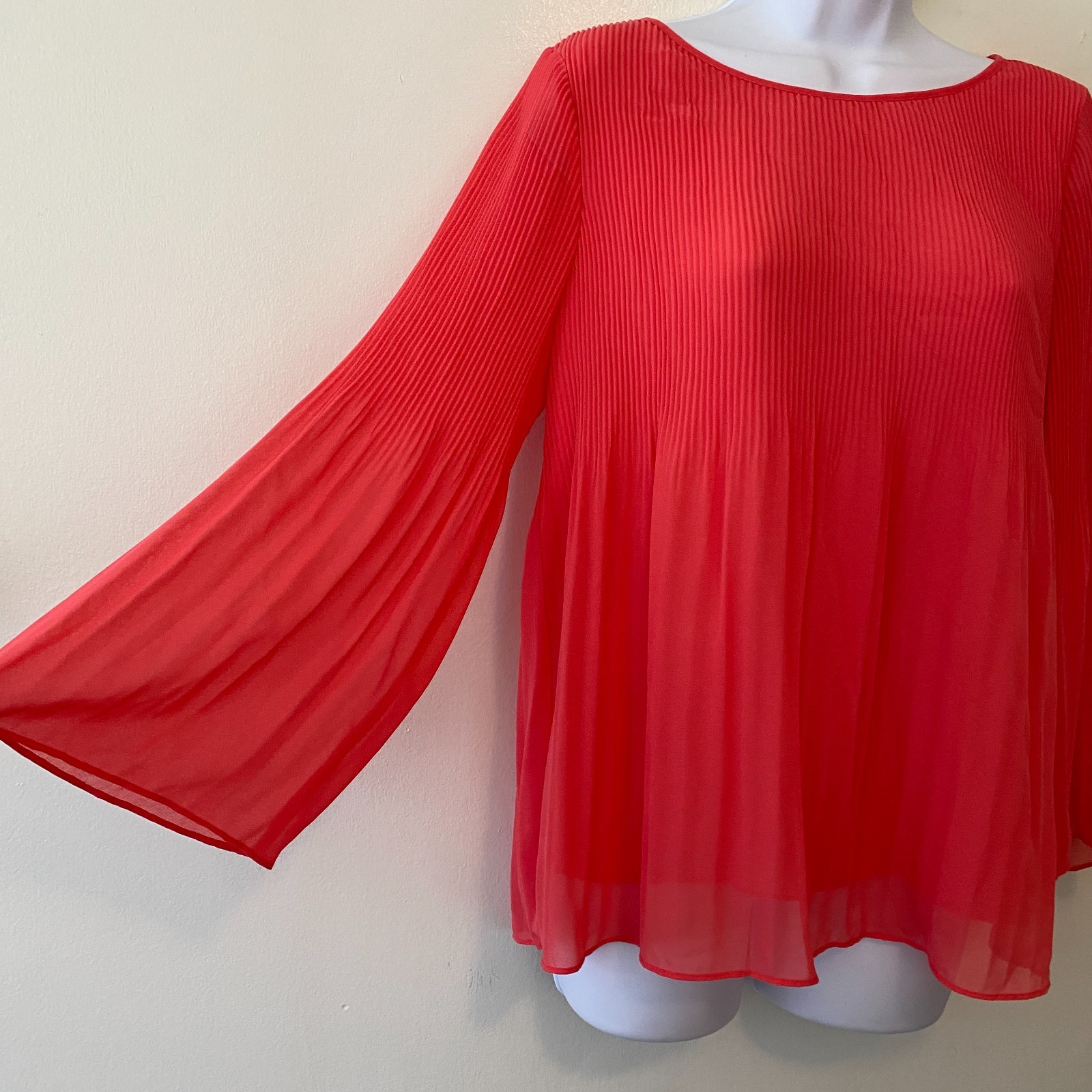 Max Studio Coral Pullover Blouse Micro Pleated Womens Medium Chiffon