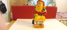 vintage santa claus figurines read 