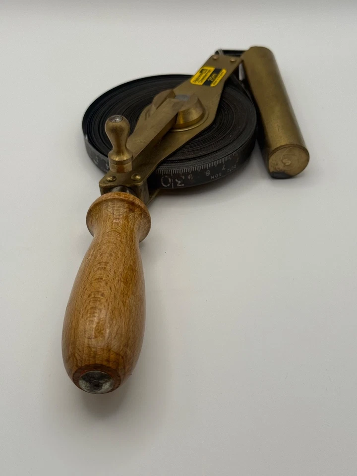 Vintage Chesterman Steel Surveyors Tape Measure – Brass Frame & Wooden Handle - Image 4 of 4