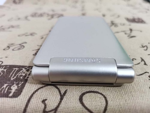 ( Unlocked) Samsung Galaxy Folder SM-G1600 Dual Sim 16GB Android Smartphone - Picture 38 of 46
