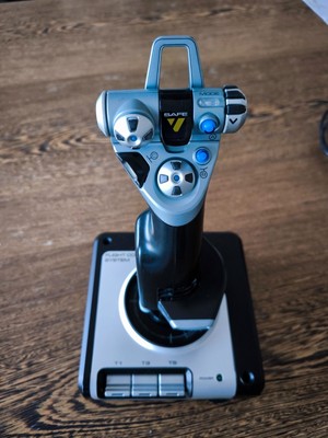 BUNDLE Thrustmaster MFD Cougar + Saitek X52