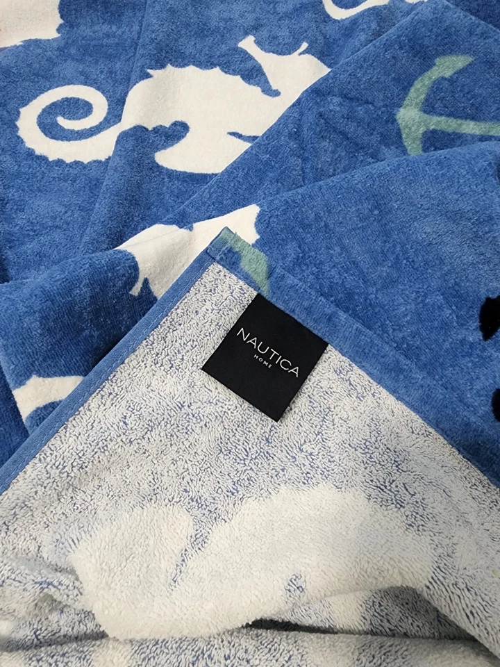 "Toalla de playa Nautica caballito de mar estampado acuático azul blanco logotipo 35"" x 66"" 100 % algodón" Foto 4 de 4