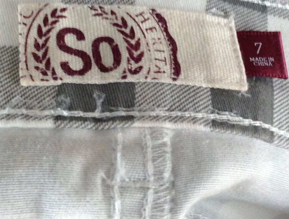 So womens chino shorts juniors 7 stretch check white gray soft cuffed flat front - Image 3 of 4