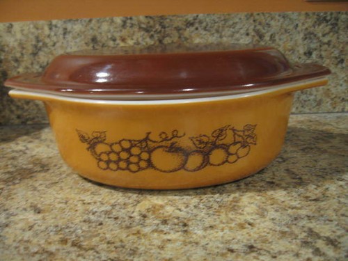 Vintage Pyrex Old Orchard 043 Oval Casserole Dish w/ Lid Tan Brown Fruit Pattern - Picture 11 of 12